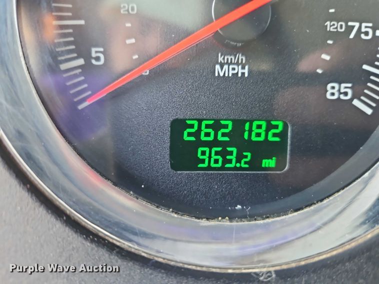 image for item EO4507 2009 Kenworth T800 truck cab and chassis