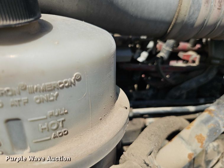 image for item EO4507 2009 Kenworth T800 truck cab and chassis