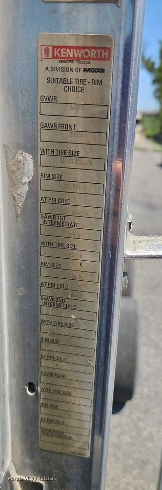 image for item EO4507 2009 Kenworth T800 truck cab and chassis