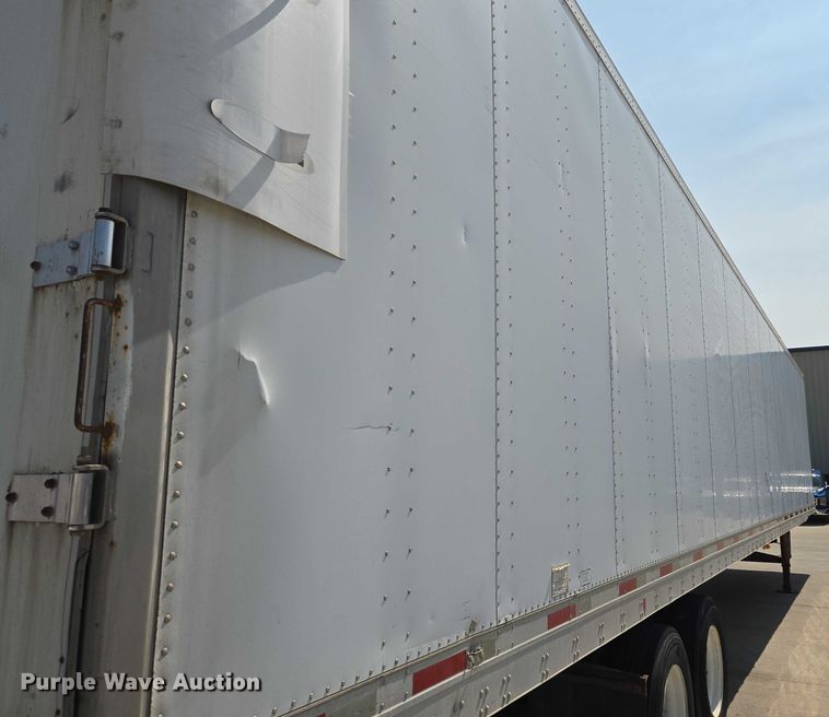 image for item EQ6556 2007 Utility dry van trailer