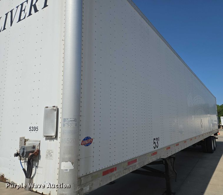 image for item EQ6556 2007 Utility dry van trailer