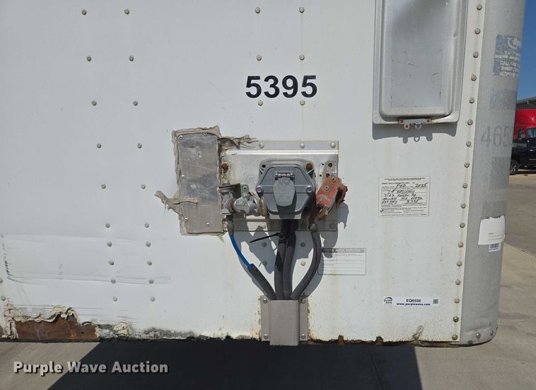image for item EQ6556 2007 Utility dry van trailer