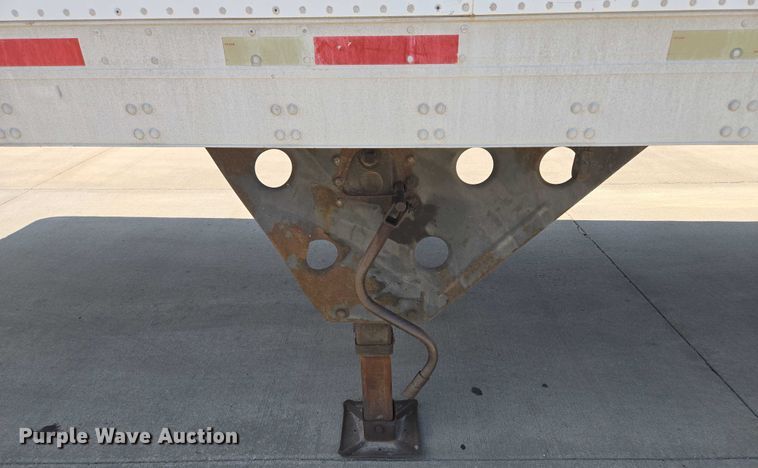 image for item EQ6556 2007 Utility dry van trailer