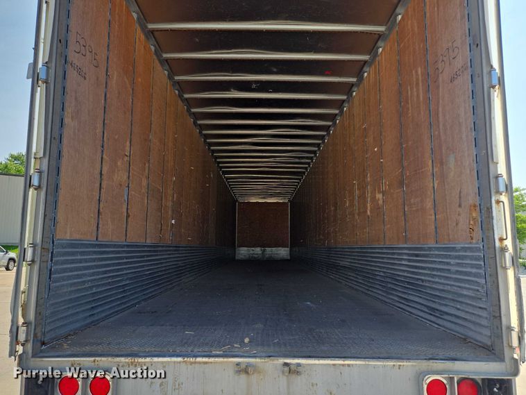 image for item EQ6556 2007 Utility dry van trailer