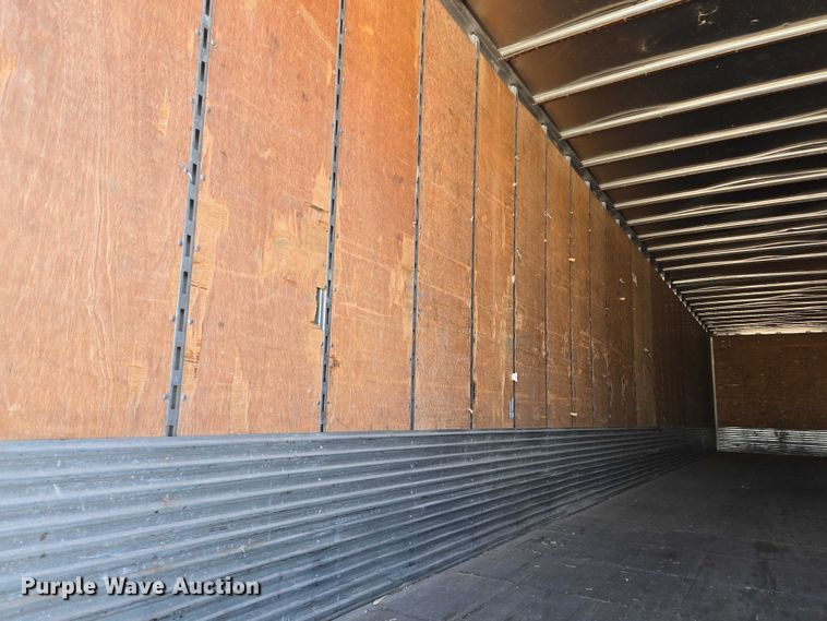 image for item EQ6556 2007 Utility dry van trailer