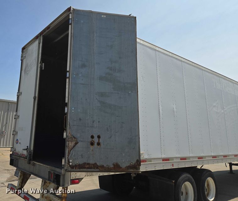 image for item EQ6556 2007 Utility dry van trailer