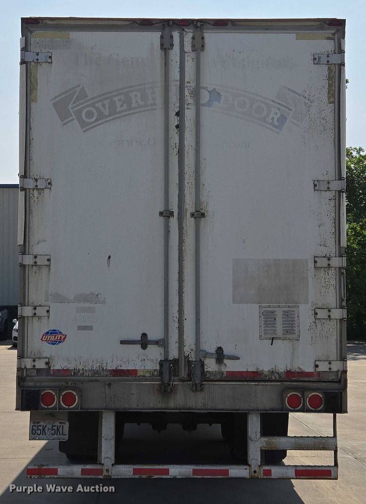 image for item EQ6557 2007 Utility dry van trailer