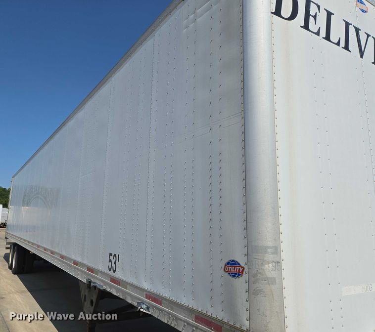 image for item EQ6557 2007 Utility dry van trailer