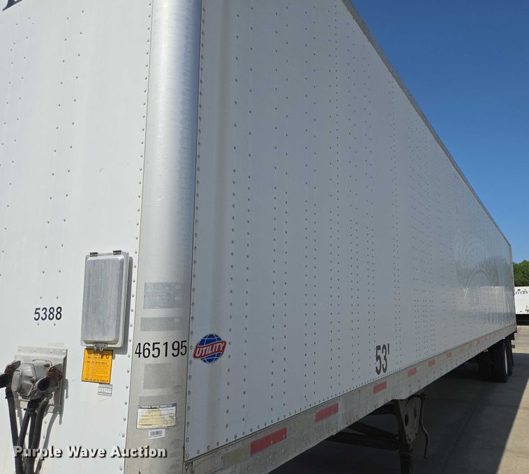 image for item EQ6557 2007 Utility dry van trailer