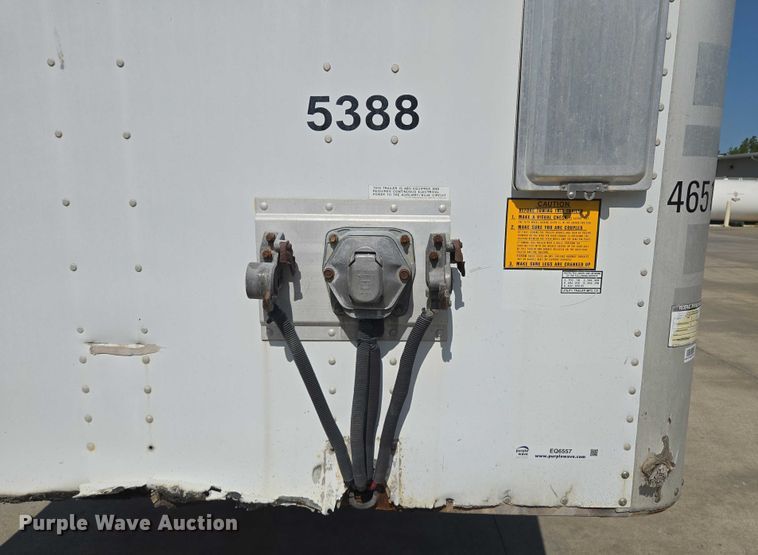 image for item EQ6557 2007 Utility dry van trailer