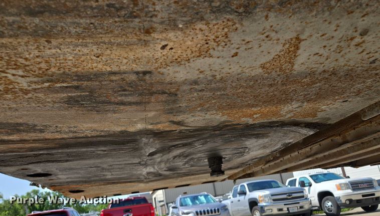 image for item EQ6557 2007 Utility dry van trailer