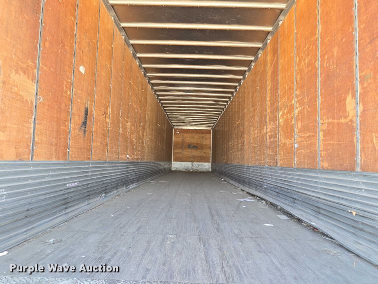 image for item EQ6557 2007 Utility dry van trailer