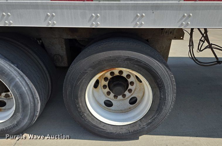 image for item EQ6557 2007 Utility dry van trailer