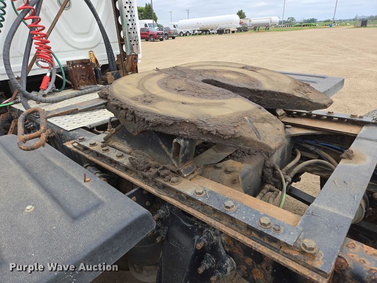 image for item ER5258 2015 Freightliner Cascadia 125 semi truck