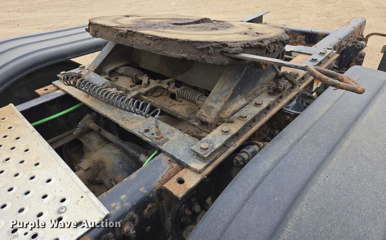 image for item ER5258 2015 Freightliner Cascadia 125 semi truck