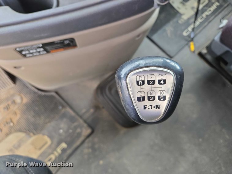 image for item ER5258 2015 Freightliner Cascadia 125 semi truck