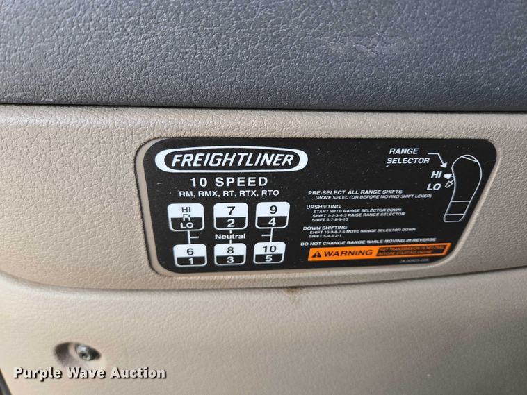 image for item ER5258 2015 Freightliner Cascadia 125 semi truck