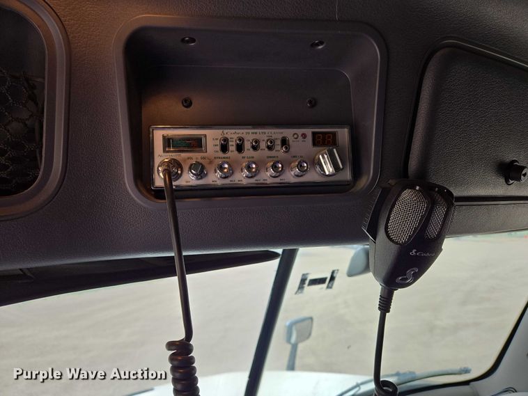 image for item ER5258 2015 Freightliner Cascadia 125 semi truck