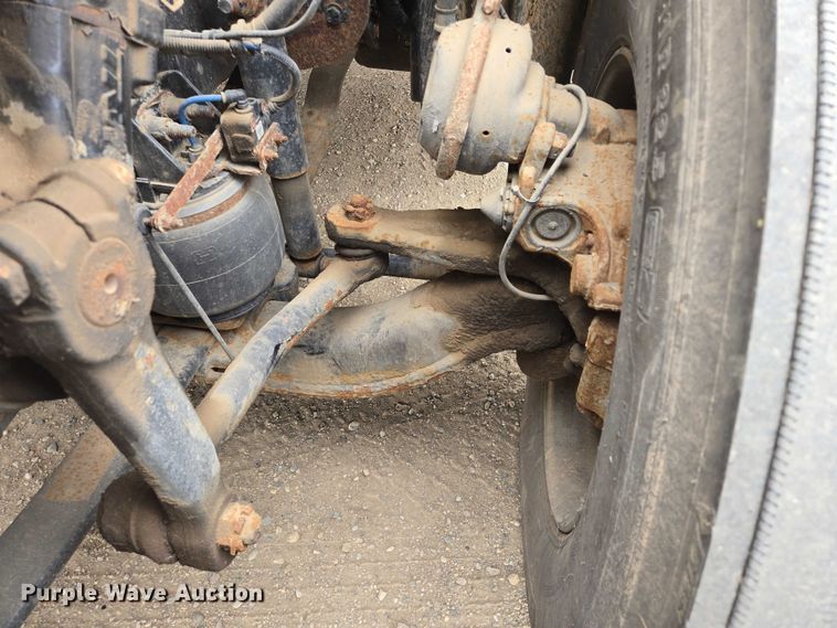 image for item ER5258 2015 Freightliner Cascadia 125 semi truck