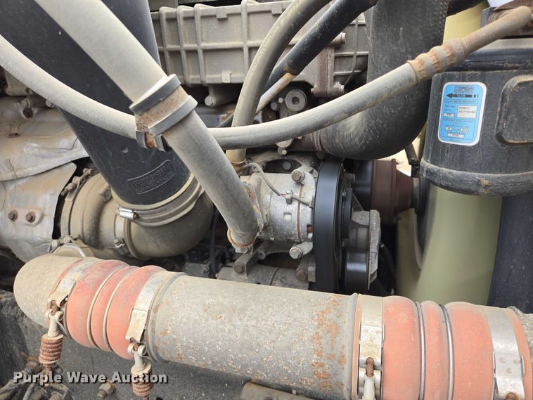 image for item ER5258 2015 Freightliner Cascadia 125 semi truck