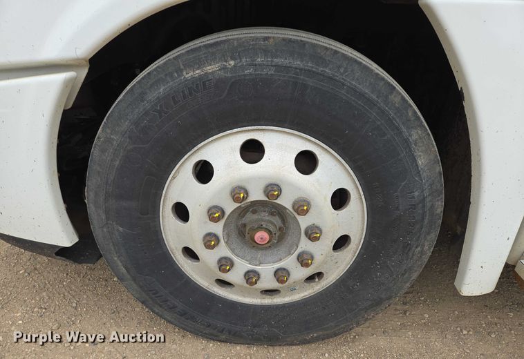 image for item ER5258 2015 Freightliner Cascadia 125 semi truck