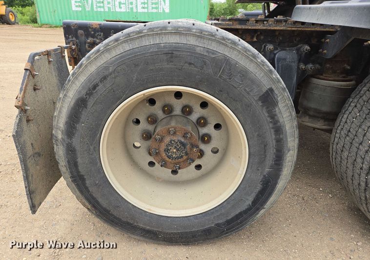 image for item ER5258 2015 Freightliner Cascadia 125 semi truck