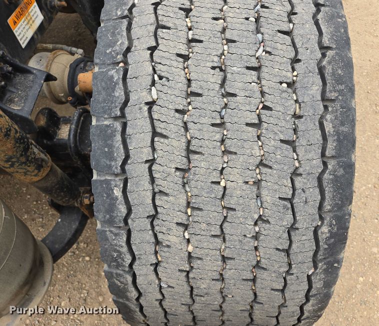 image for item ER5258 2015 Freightliner Cascadia 125 semi truck