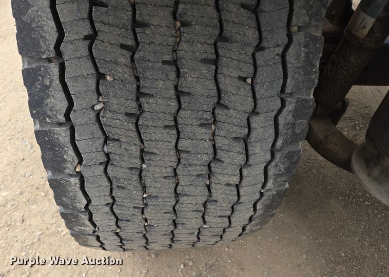 image for item ER5258 2015 Freightliner Cascadia 125 semi truck