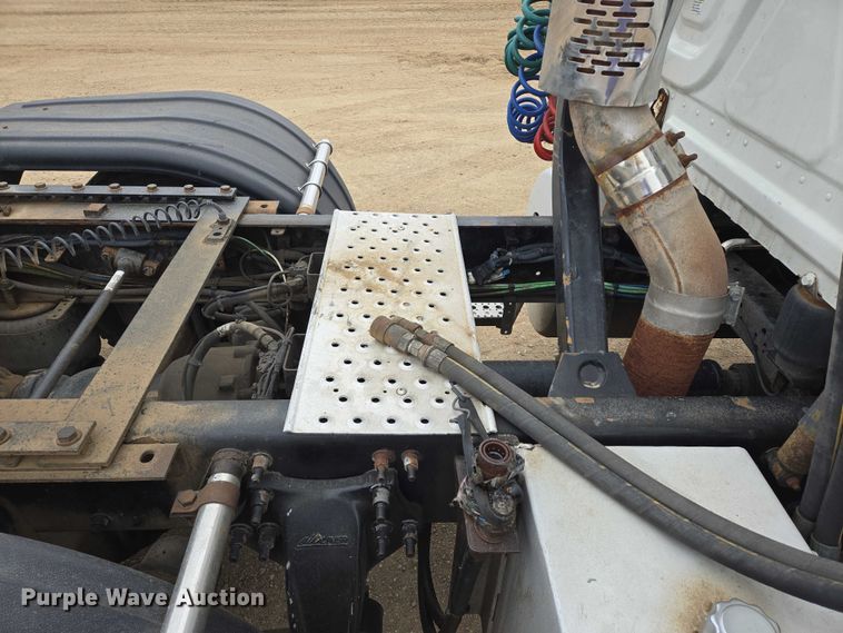 image for item ER5259 2015 Freightliner Cascadia 125 semi truck