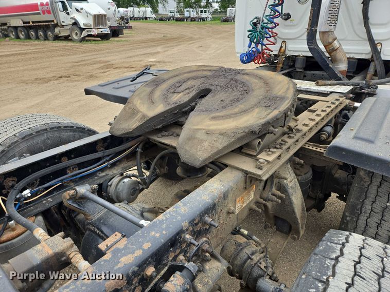 image for item ER5259 2015 Freightliner Cascadia 125 semi truck