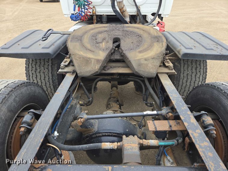 image for item ER5259 2015 Freightliner Cascadia 125 semi truck