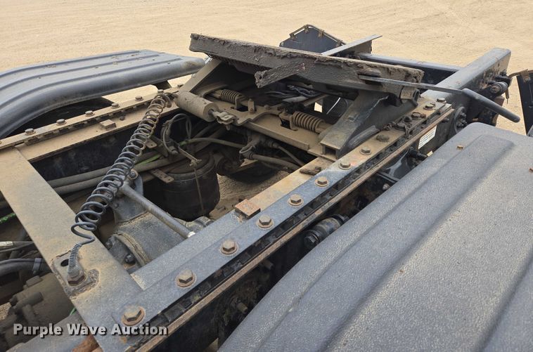 image for item ER5259 2015 Freightliner Cascadia 125 semi truck