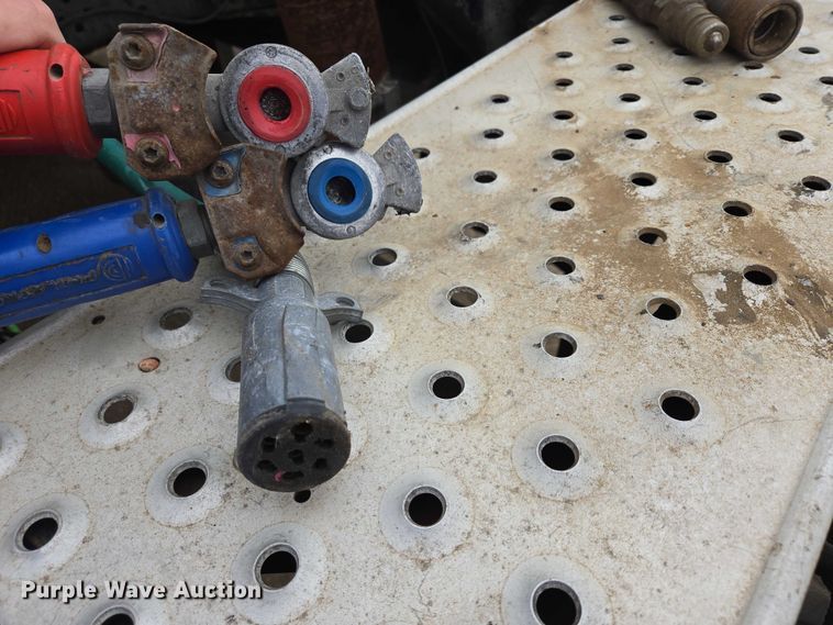 image for item ER5259 2015 Freightliner Cascadia 125 semi truck