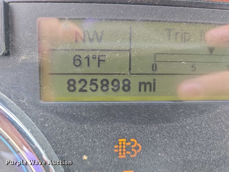 image for item ER5259 2015 Freightliner Cascadia 125 semi truck