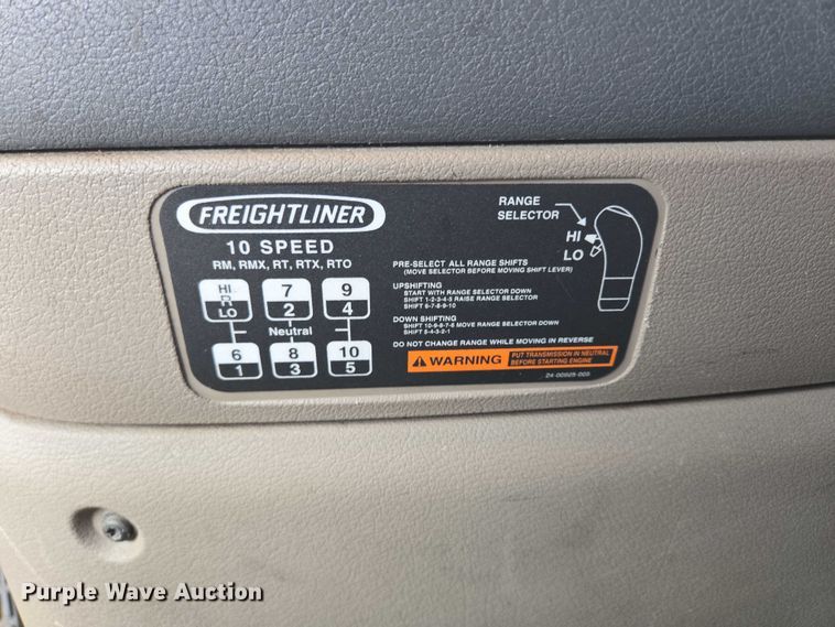 image for item ER5259 2015 Freightliner Cascadia 125 semi truck