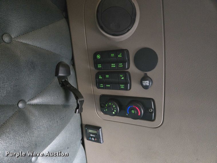 image for item ER5259 2015 Freightliner Cascadia 125 semi truck