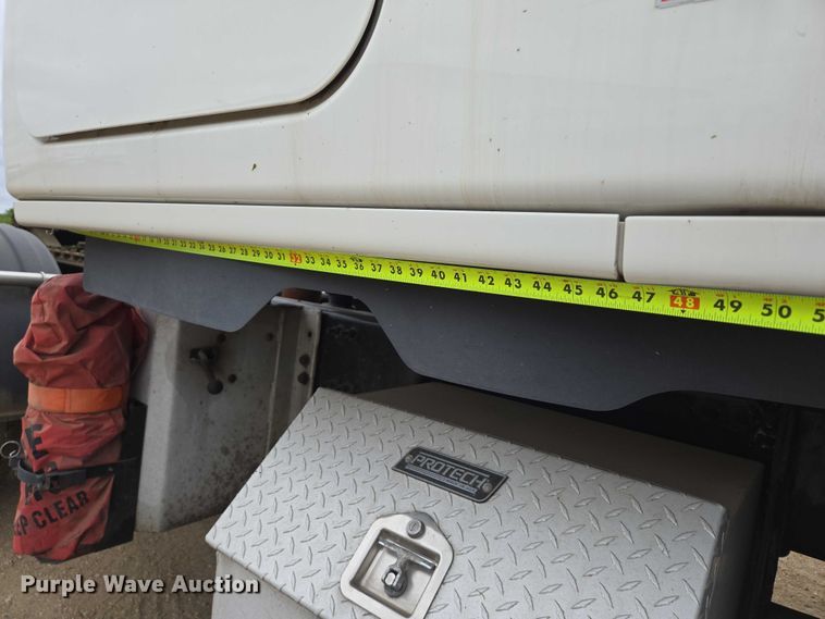 image for item ER5259 2015 Freightliner Cascadia 125 semi truck