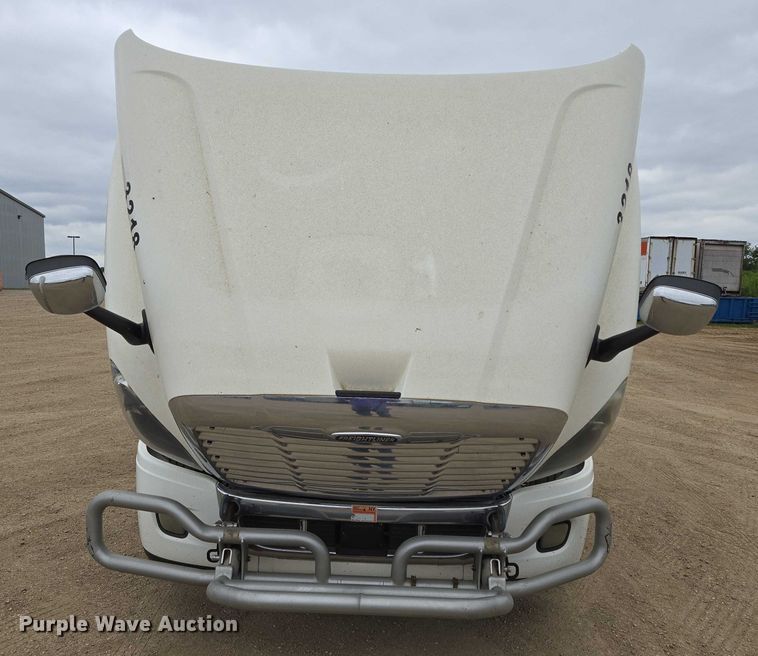 image for item ER5259 2015 Freightliner Cascadia 125 semi truck