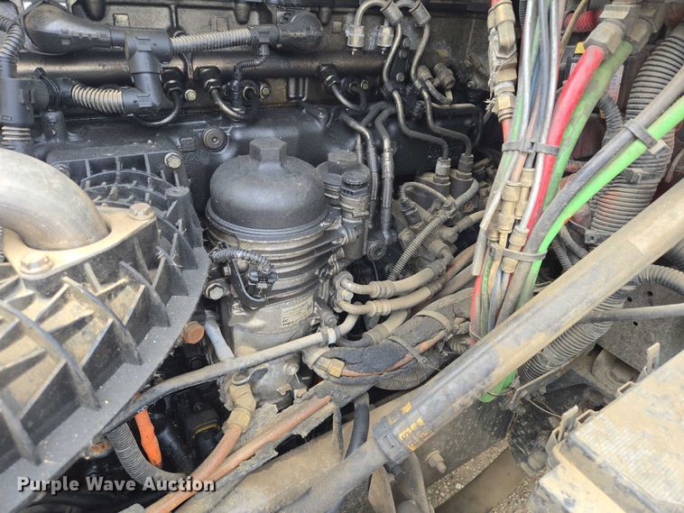 image for item ER5259 2015 Freightliner Cascadia 125 semi truck