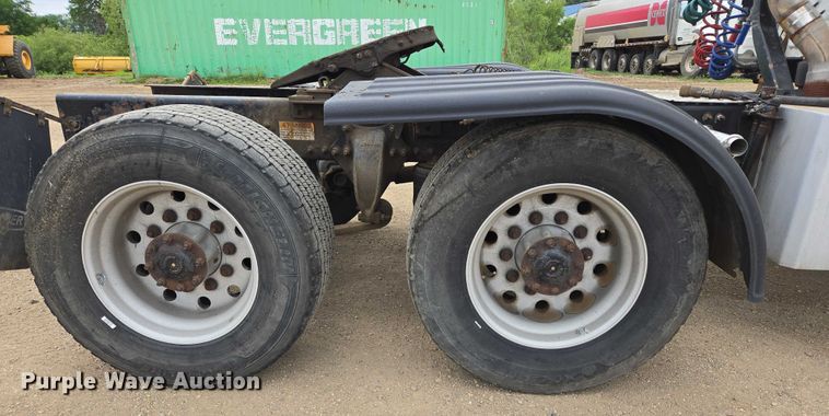 image for item ER5259 2015 Freightliner Cascadia 125 semi truck