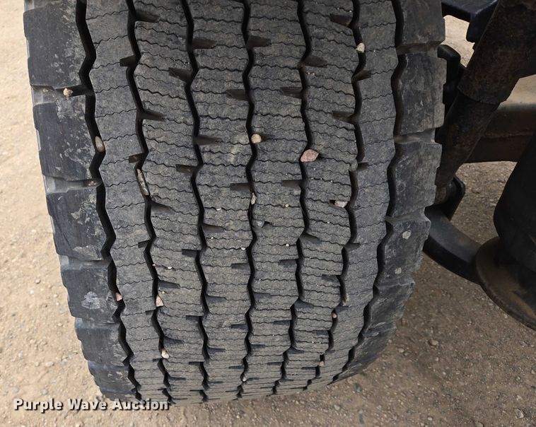 image for item ER5259 2015 Freightliner Cascadia 125 semi truck