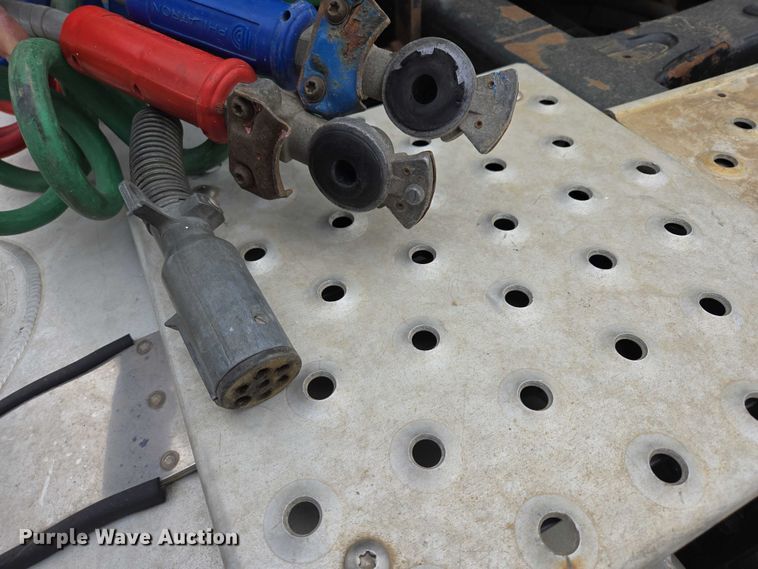 image for item ER5262 2014 Freightliner Cascadia 125 semi truck