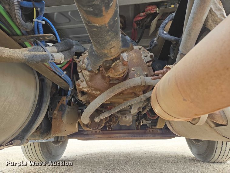 image for item ER5262 2014 Freightliner Cascadia 125 semi truck