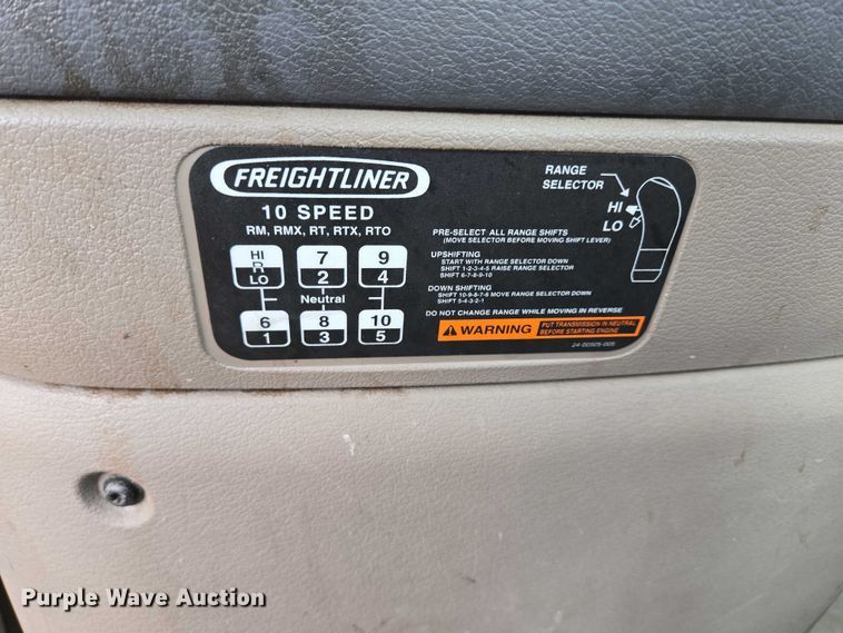 image for item ER5262 2014 Freightliner Cascadia 125 semi truck