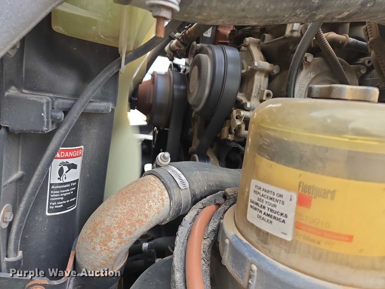 image for item ER5262 2014 Freightliner Cascadia 125 semi truck