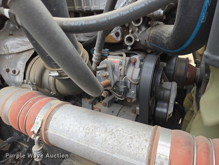 image for item ER5262 2014 Freightliner Cascadia 125 semi truck