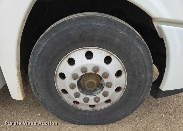 image for item ER5262 2014 Freightliner Cascadia 125 semi truck