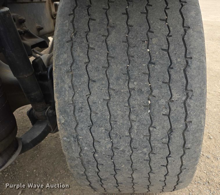 image for item ER5262 2014 Freightliner Cascadia 125 semi truck