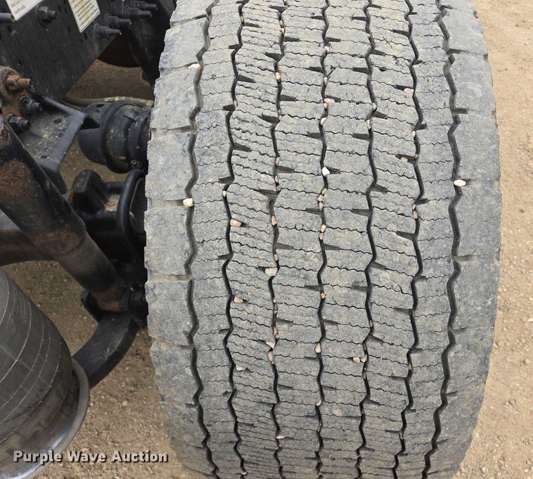 image for item ER5262 2014 Freightliner Cascadia 125 semi truck