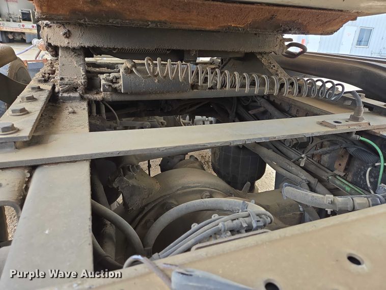 image for item ER5263 2015 Freightliner Cascadia 125 semi truck